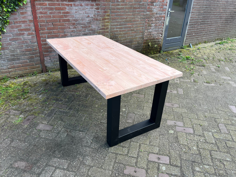 Douglas Tuintafel - U Model