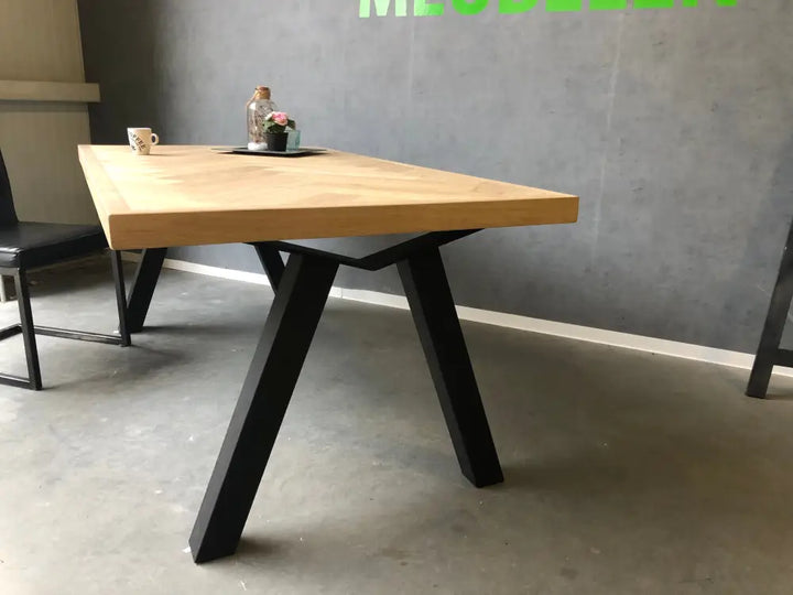 Eiken Visgraat Tafel Amersfoort
