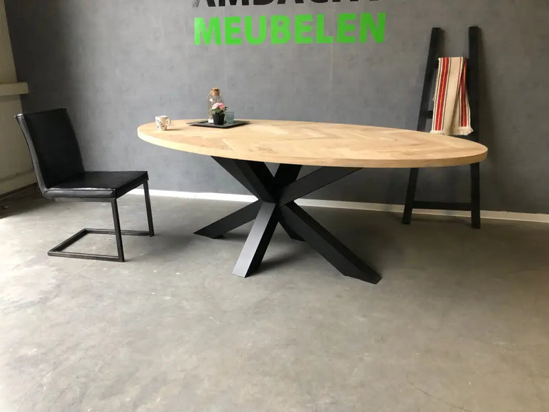 Ovale Eiken Visgraat Tafel Arnhem