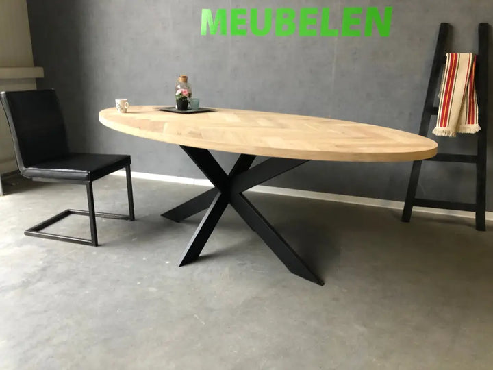 Ovale Eiken Visgraat Tafel Breda