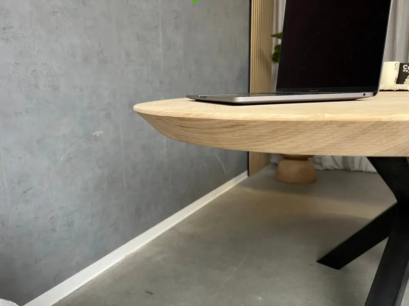 Verjongde Ovale Eiken Visgraat Tafel V-Poot