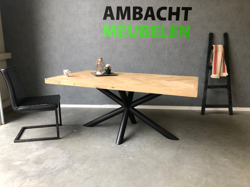 Eiken Visgraat Tafel Almelo